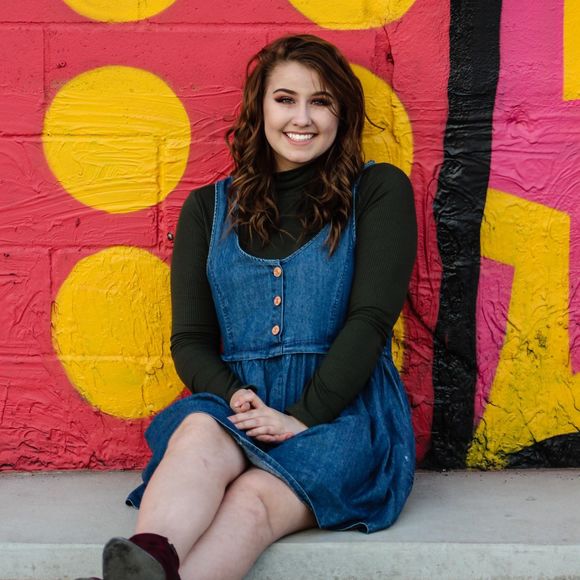 Meet your Posher, Madison - Picture 1 of 1